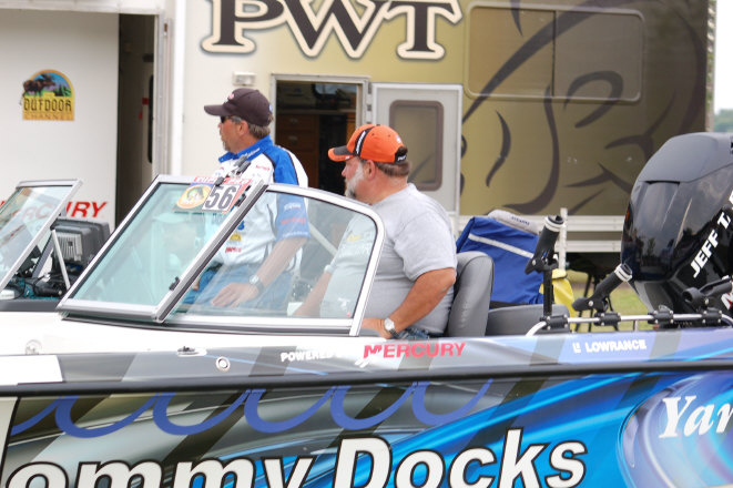 681C8A3A-0F3B-44D9-BC79-438F9D901AEE