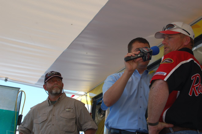 6857E1AB-8CC9-4648-8ACC-7E051AC647F4