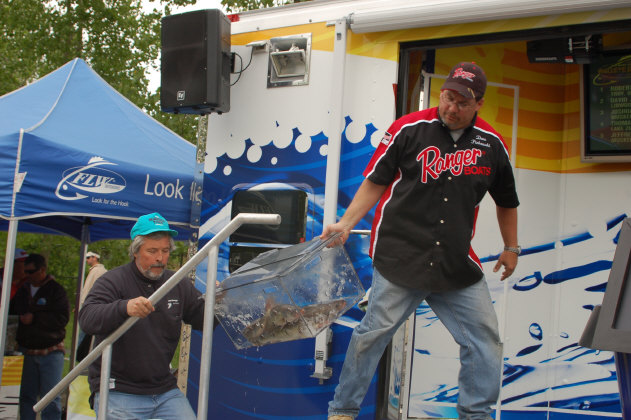 6864FF76-AB13-44FC-BB22-DD1E8E24239E