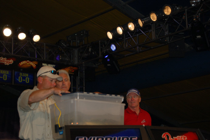 68AEDD59-7203-4418-89E9-D00C1BC84E5C