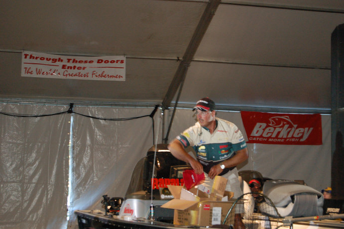 68DDFD02-C6E5-49A4-B7C5-58D3AB044C1A