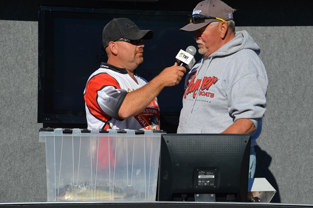 68E8707B-4C6C-4085-8112-B571A64ADC73