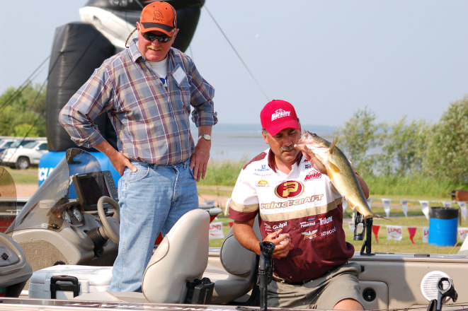 6906DE16-34B4-4431-B4DF-337A105A884C