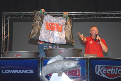 690B7238-50C0-4C39-96A8-E706D686FEBE