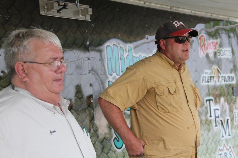 6950DAB8-0102-4B51-9EEA-55EE0330F49B