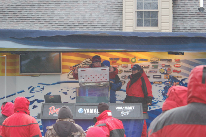 696DA2F9-DE27-44AE-88FB-BBBE4FA87071