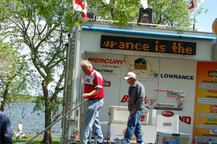 69CE5833-31CE-4275-857D-2FDAF5925F5B