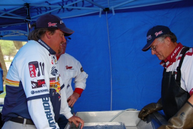 6A2A10BE-BE80-4AE5-B078-6B834A5265B2