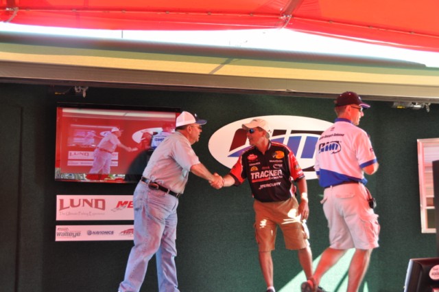 6A4052DF-2D38-4F8C-87B2-137493F400F2