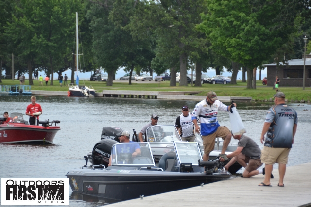 6A7442C2-8C11-421F-AAB2-15A03485DC58