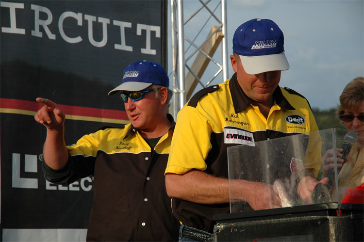 6A885A8E-7EC3-418B-B922-8BE0B550C71A