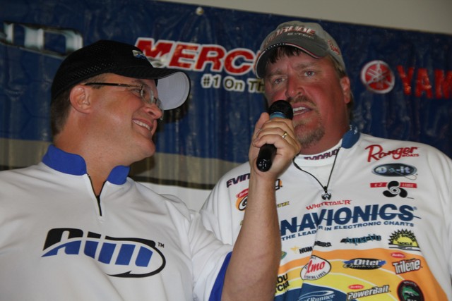 6A899680-B5CE-42A0-9D4D-B3D5E420C2F5