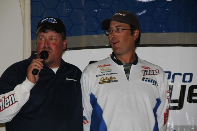 6A8C38EE-288B-4302-BC86-364F13171724