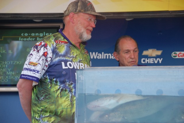 6A903D21-5F5A-4116-8D6F-AF93D287CAED