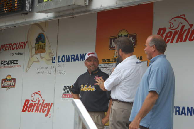 6AB01C32-0244-417D-97A5-C23731F7BC1B