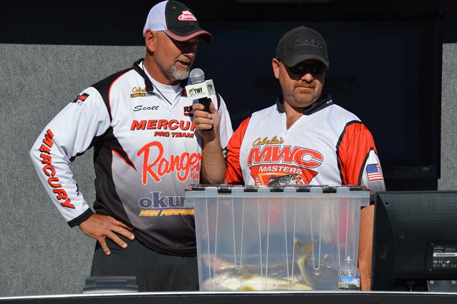 6AFE29C9-05E8-4DC6-8D56-D6C60D90BA67