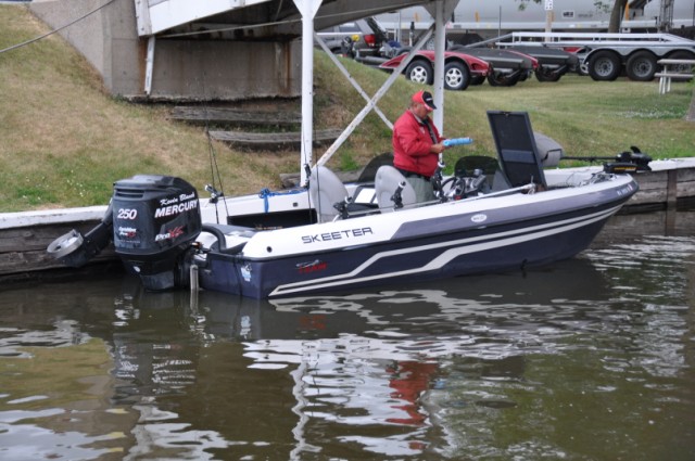 6AFFB488-73D3-4B06-BF12-00012075DFAC