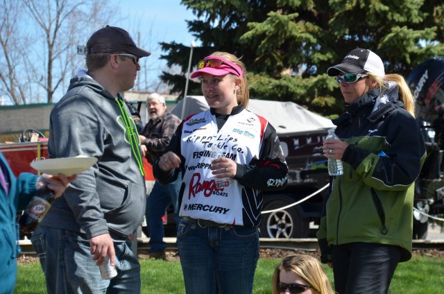 6B57F927-61AC-481B-87D7-43D65A6259BC