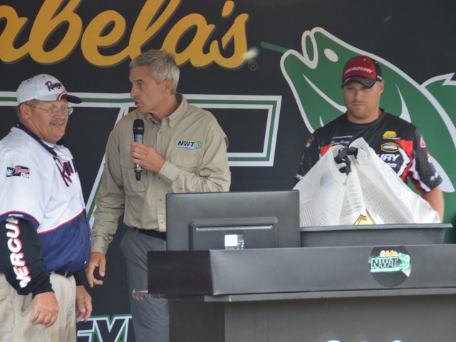 6BE30374-C8B1-4126-A13A-5817D8898355