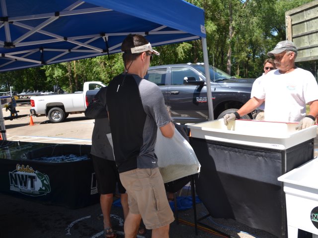 6C1017C6-B419-4DDA-875B-655EB24C3A59