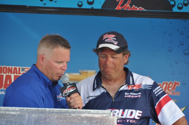 6C3E6B24-15A8-4209-8D24-A1CC5D26C076