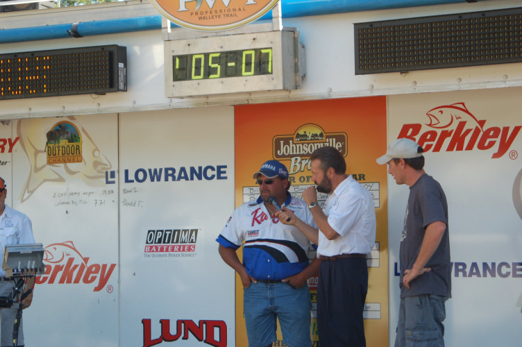 6C6AD7E8-811A-429F-B3DE-4BDF8BDF504A