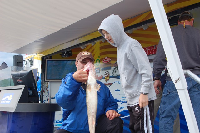 6C72DAF0-B69A-4906-95F2-213730A2CF16