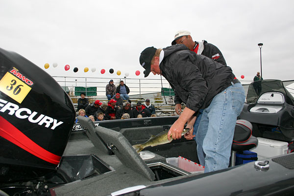 6C79D1D2-B999-446D-8AB5-B1DC1ED40C29