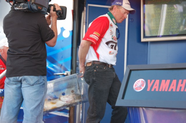 6C89D205-A87D-4EFA-A9F2-B270C24CCB4C