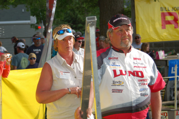 6CBE743B-8F11-49E2-BF65-5FA396ABD584