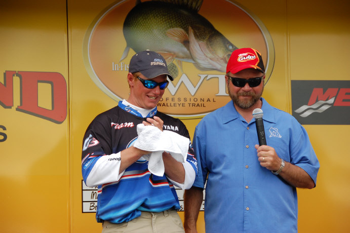 6CFFA56D-A395-47A3-8EFF-DF1EFC426065