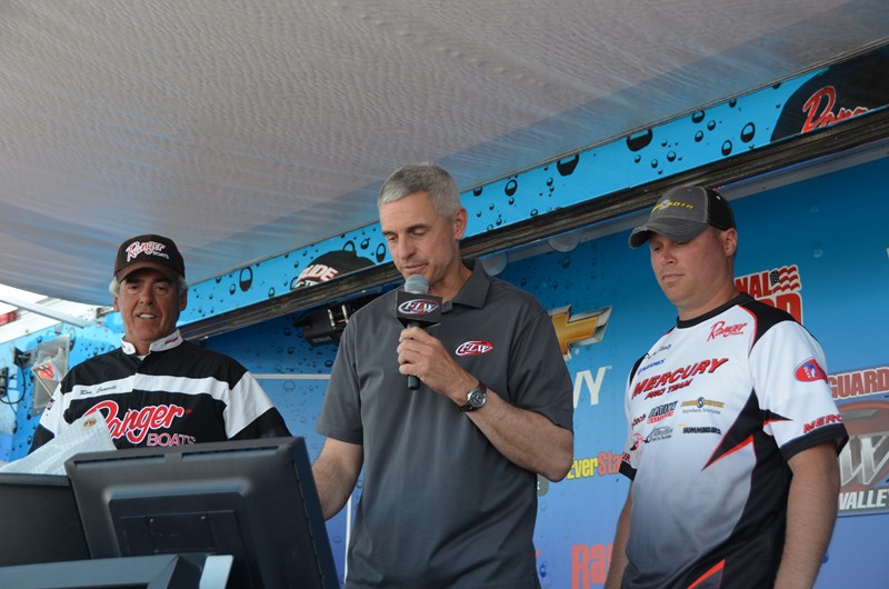 6D264973-D73F-4114-A022-EA7D17F3C3B3