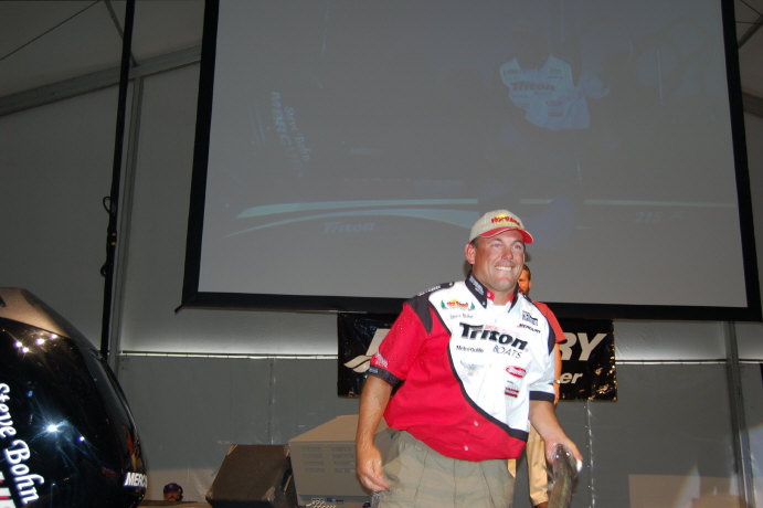 6D7E6103-C491-46BD-AD41-D433D2D6C737