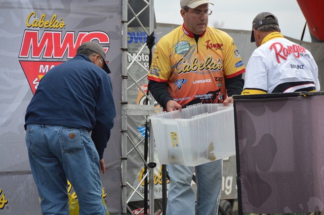 6D9F5E06-FE6A-41B2-8F4D-C416DB37A0D8