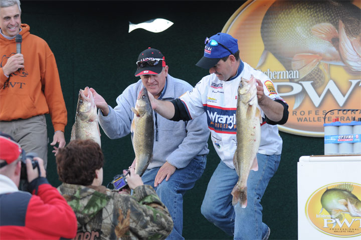 6DB32E81-860F-408E-9D09-9FE18295C2F9