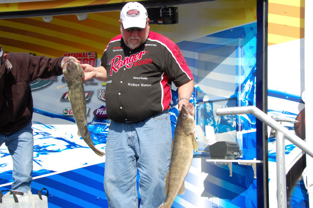 6DF093B2-C00A-4A6F-AA8B-8EDE0D0B90C8