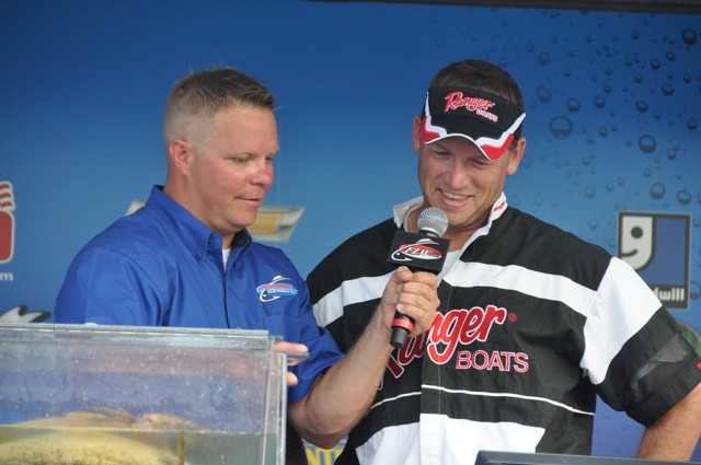 6E139EBC-0B07-4A75-9F1B-CA26BAD1BF98