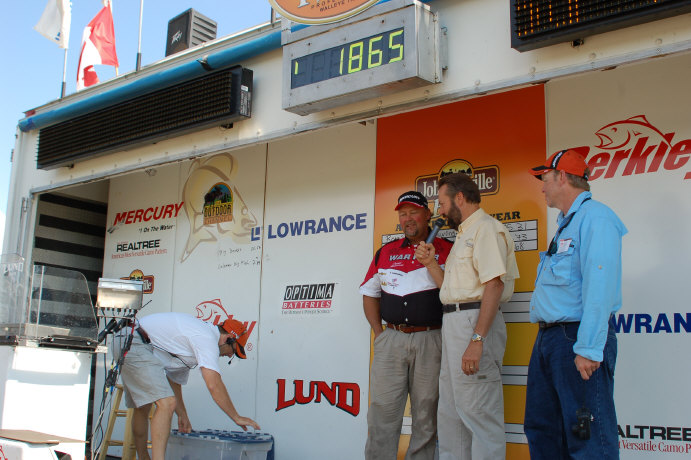 6E187619-0262-4454-8FEC-DDB7A2809B4D