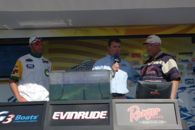 6E191951-0671-44EB-90D2-BD13B23447FD