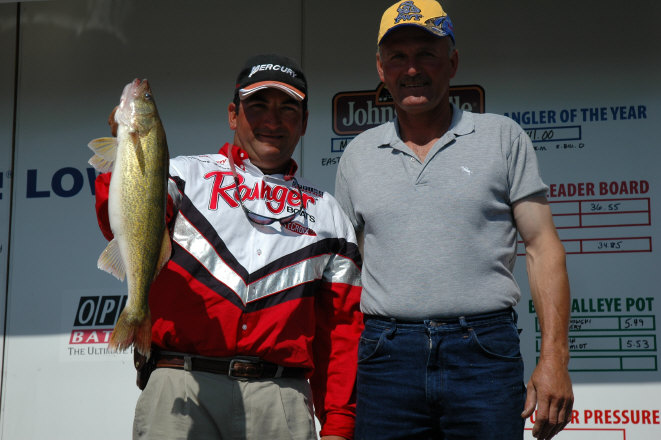 6E7C0033-400D-4739-AB03-C6B3B2BE7AC5