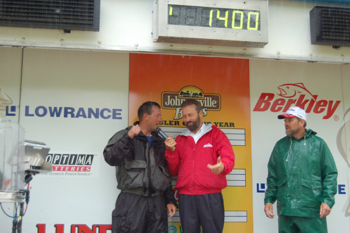 6E83144E-C10B-43B4-A9AE-3FA55A33BEDB