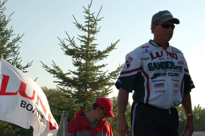 6E86A542-7657-49DD-A604-E9B639B93801