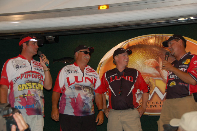 6E95030C-F41F-43CD-8E67-15162B854EAE