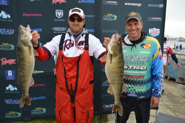 6E9CE28B-885F-46AE-8777-2A8D24C34F4A