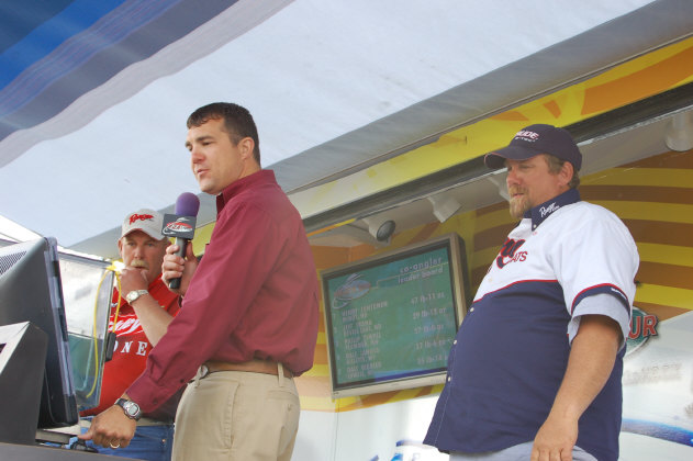 6E9DE49F-8492-4814-AE96-D04F3E0FD5BB