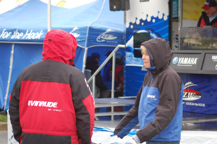 6EA18CD2-6653-4B9D-9A7D-B960138D8F67