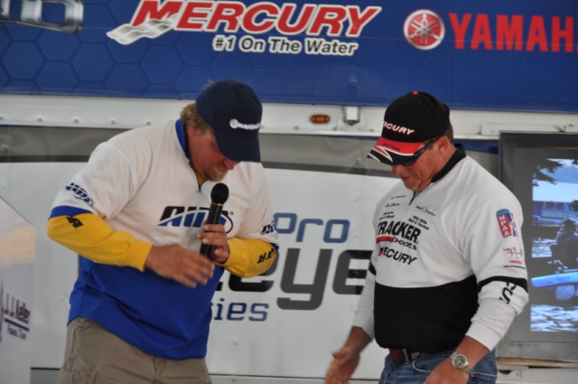 6EAA2302-4FBB-4437-8E8B-B04A0E8C458C