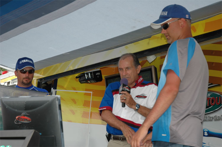 6F0A2EB0-92E2-4296-AA64-5E97952480D8