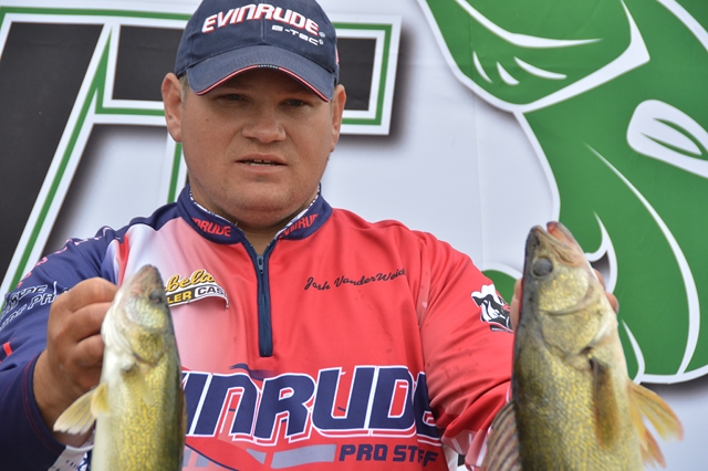 6F0DCA25-7D57-4754-A683-A4825638EEEB