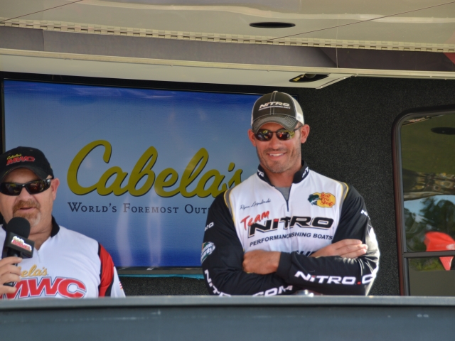 6F12E70F-3EAC-4CB5-AACC-F67F6FD924B1